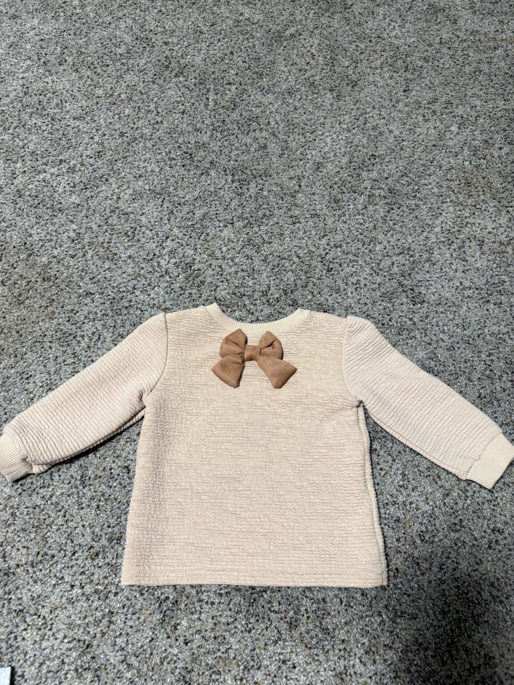 Tahari Cream Long Sleeve Top with Brown Bow